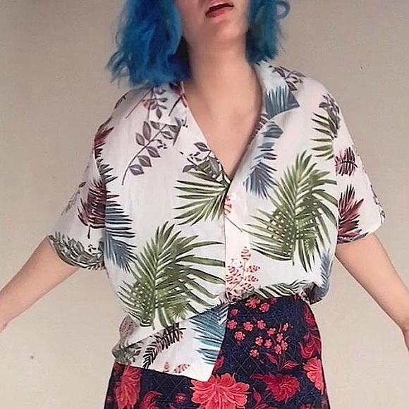 Tops - Trendy Tropical Shirt.